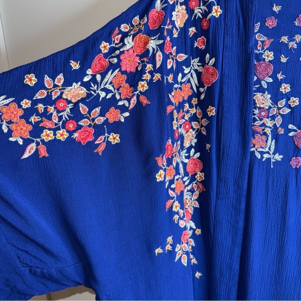 Floral Embroidered Blue Kimono with embroidery.  Reminiscent of Johnny Was - Picture 4 of 8